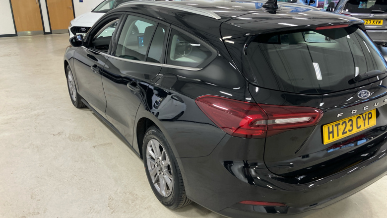 Ford Focus 1.0 EcoBoost Titanium 5dr Petrol Estate